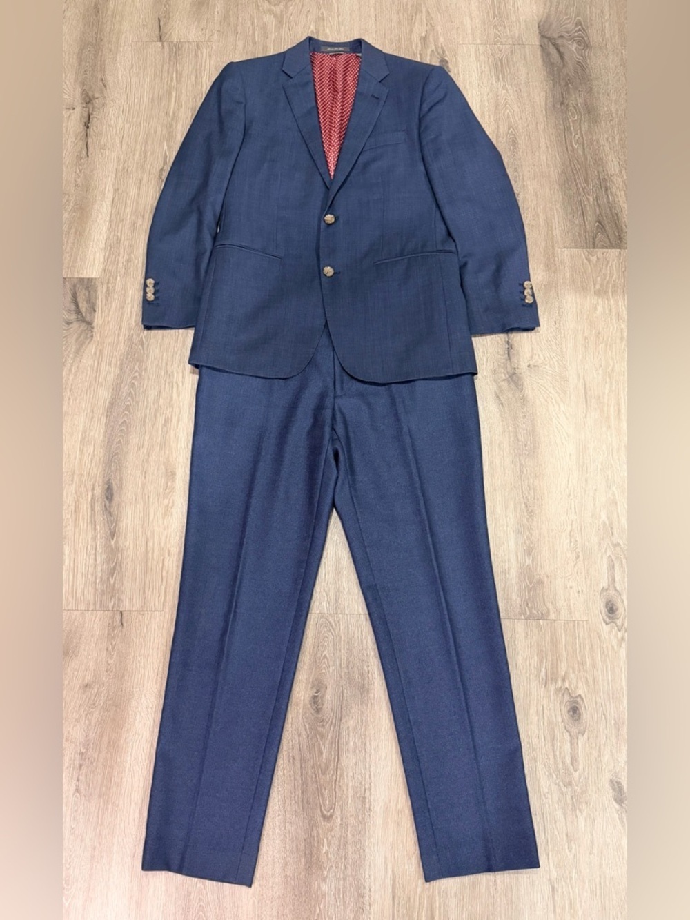 Men's Classic Navy Two-Piece Suit - Timeless Tailoring